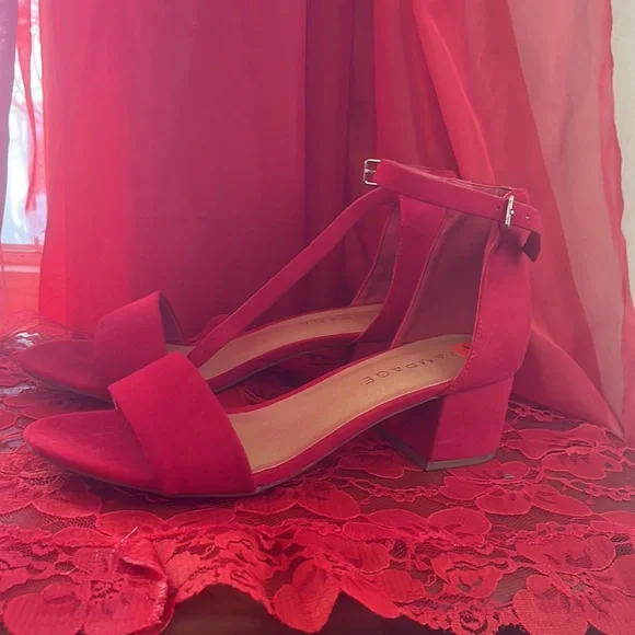 Red Strap Heel - Picture 2 of 3
